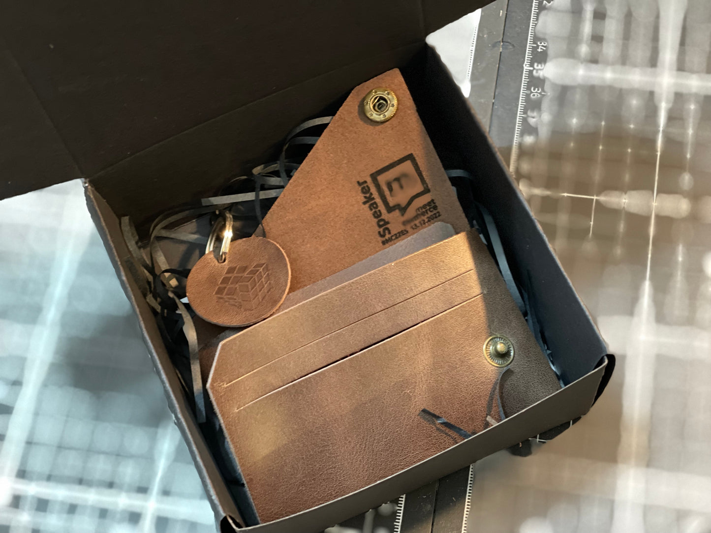 Cartera de cuero modelo "Origami"